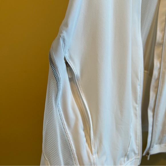 Lululemon running jacket - Picture 3 of 7